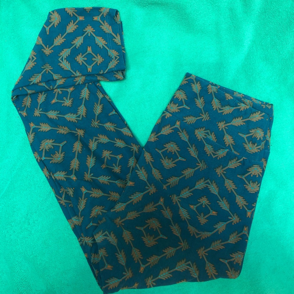 LuLaRoe leggings, blue with orange & white arrows